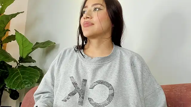 nicolle_pierce: онлайн-секс-чат