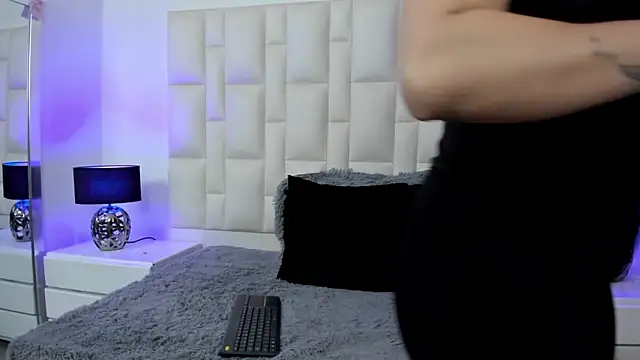 Ariana_rouse: онлайн-секс-чат