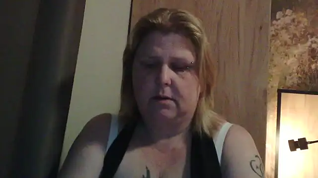 Sylviastar46: онлайн-секс-чат