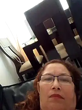 Cessi50: онлайн-секс-чат