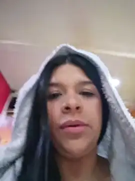 Layla-daring: онлайн-секс-чат