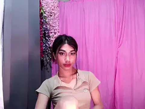 katrina_bigcock69's Webcam Show