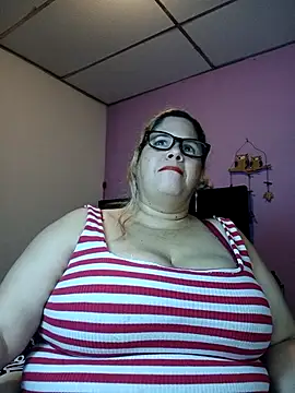 EllisW8: онлайн-секс-чат