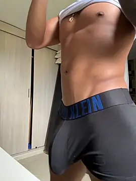 sendfer Adlı Modelin Canlı XXX Sohbeti