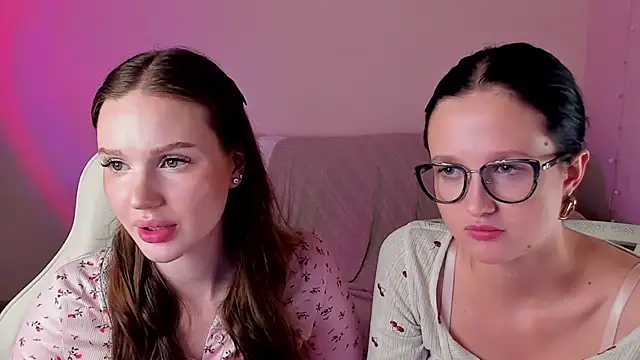 XXX chat uživo modela MishkaMe