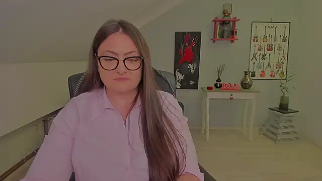 MistressDarrah's Live XXX Chat