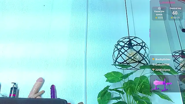 nikkystorm1_'s Live XXX Chat