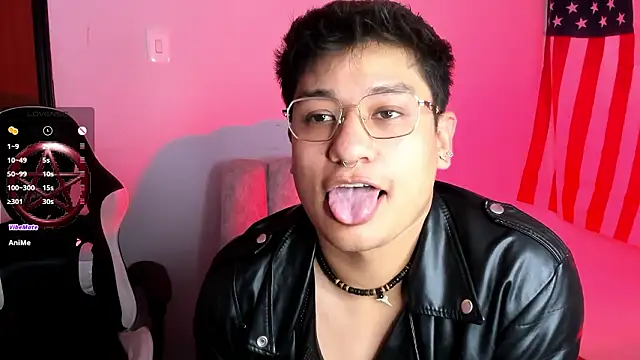 Show de Theo_Rowan na webcam