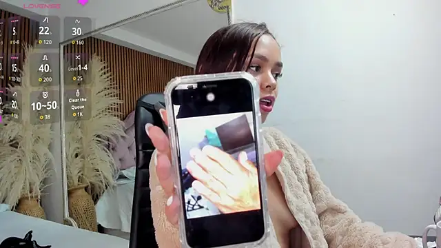 CarolineFyre's Live XXX Chat