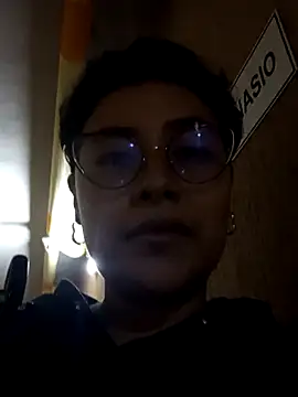 Chat +18 de Juliexxxxtasy ao vivo