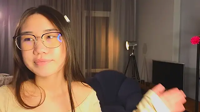 RegeniaPervis: διαδικτυακό σόου στην κάμερα