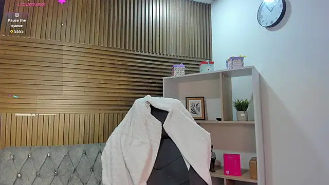 Živý XXX chat KarelyMitchel