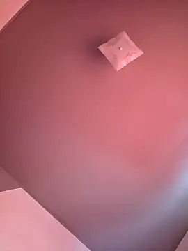 hormoneactivated: διαδικτυακό σόου στην κάμερα