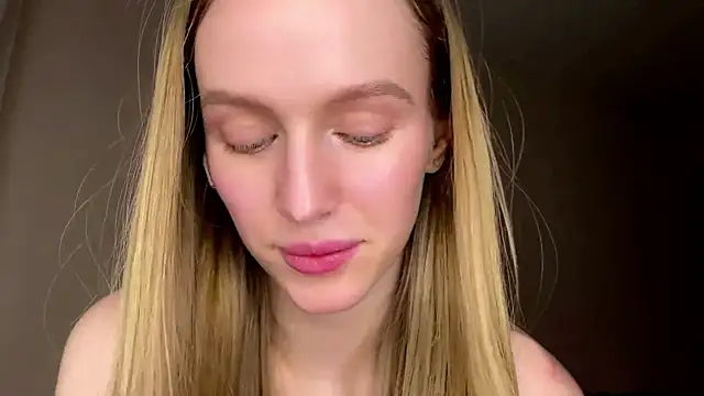 Viktoria_Vibes: онлайн-секс-чат