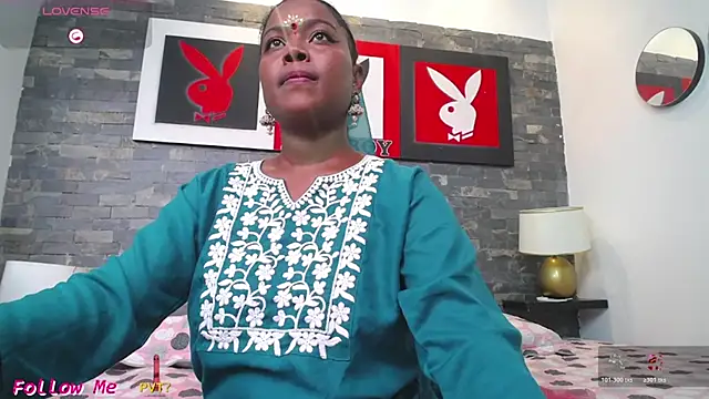 kavya_suri_ Webcam-Show