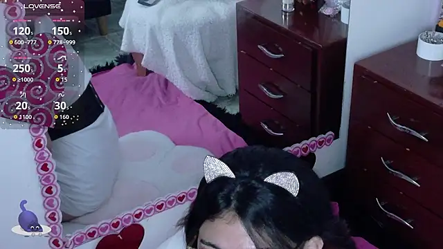 Catwhite_ Live XXX-chat