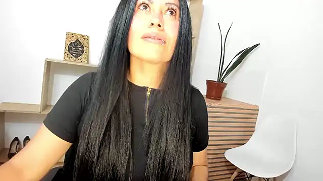 Tania_mature Chat XXX in diretta