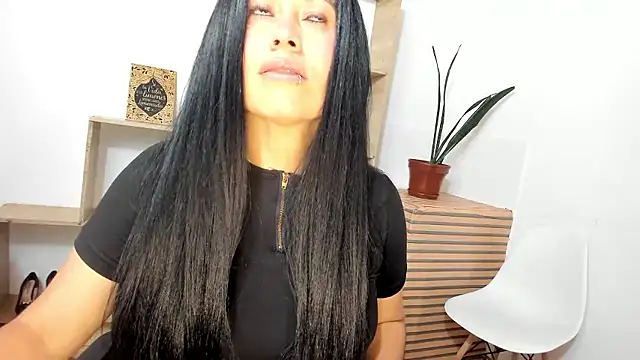 Tania_mature Chat XXX in diretta