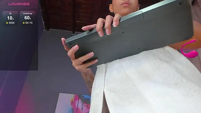 MadissonShakur Adlı Modelin Canlı XXX Sohbeti