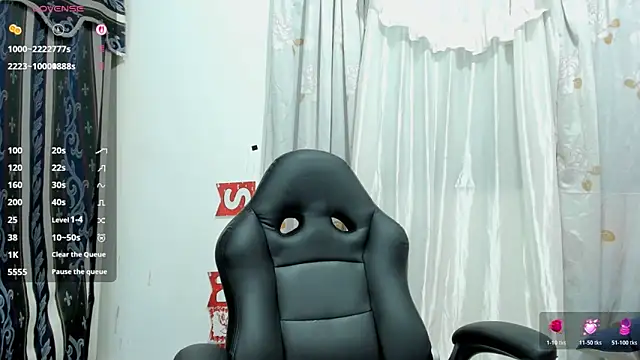 Chat +18 de lilybaudyn_ ao vivo