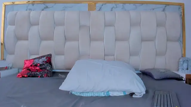 Hanna_lens Adlı Modelin Canlı XXX Sohbeti