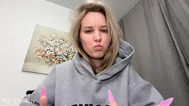 Chat +18 de AIicaparkerc ao vivo