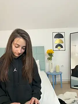 Show modela AmalliaJade na web-kameri