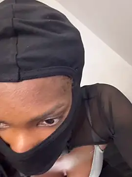 XXX chat uživo modela KiaraAmara