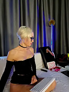 Milforja live XXX chat