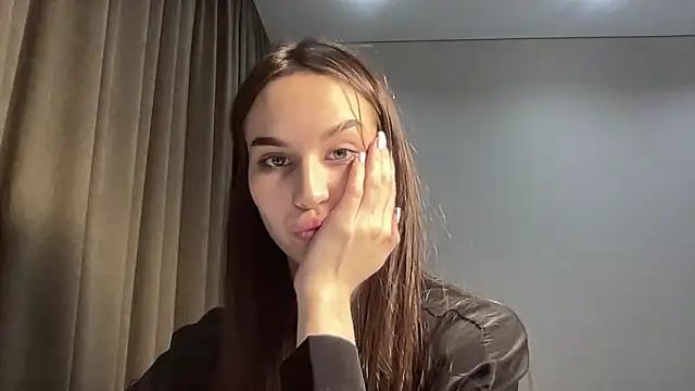 دردشة TryMe_Muse الجنسية المباشرة