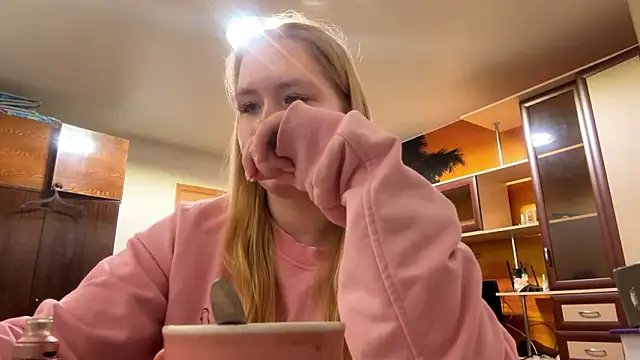 Show modela RoseBakeer na web-kameri