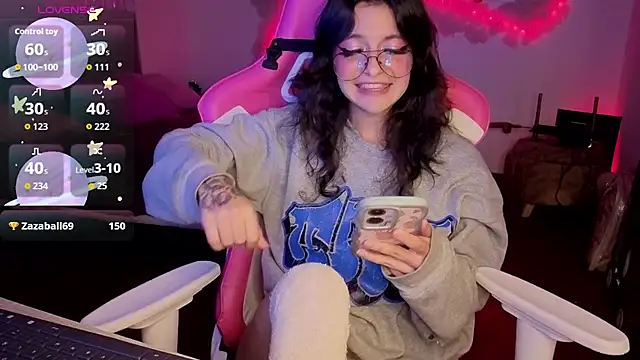 Chatroom XXX en direct de larah_uwu