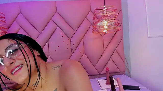 XXX chat uživo modela Ibbie_drastic