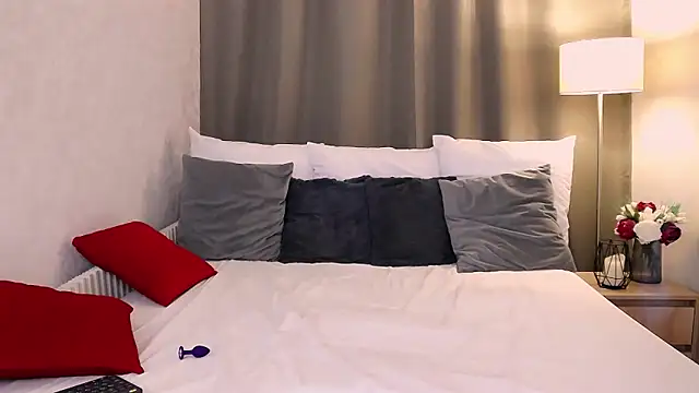 XXX chat uživo modela Trixi