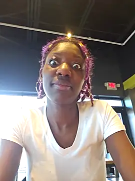 oliviaprettypussyのライブXXXチャット