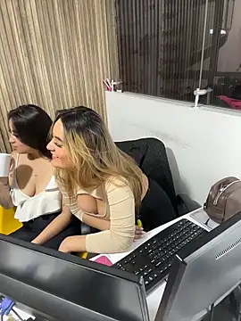 Antonella_Julieta live XXX chat