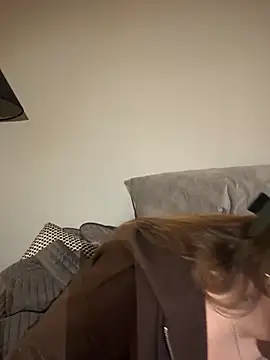 justsomeoneuknow Live XXX-chat