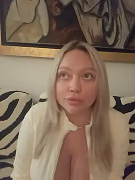 Chat +18 de misstitmouseofficial ao vivo