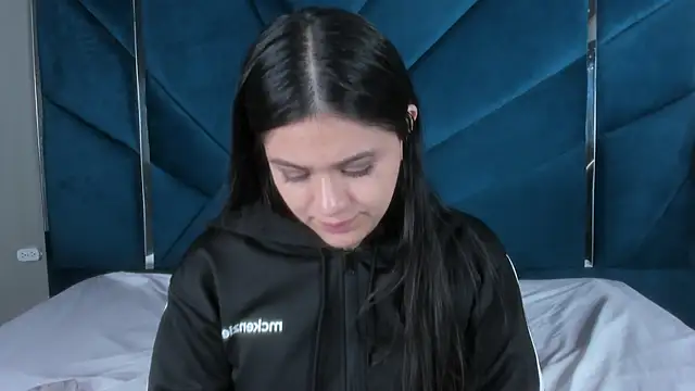 CottonCloud20 élő XXX-chatje