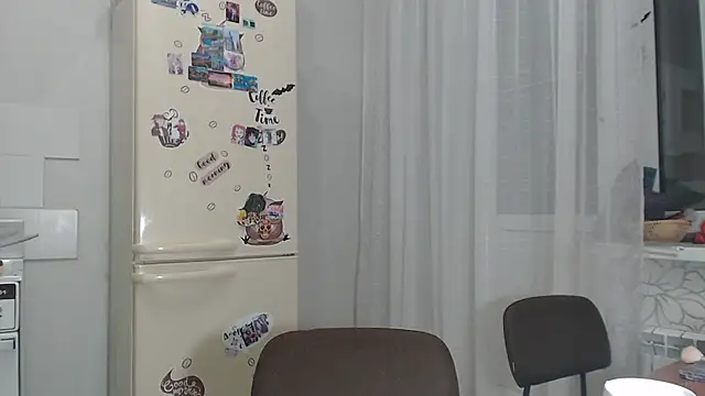 SolarAdrienneのライブXXXチャット