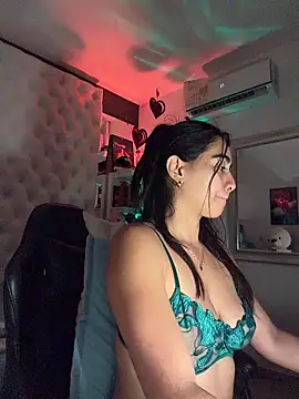 Živý XXX chat ZarahEvans