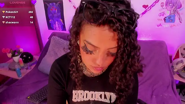 Cata_green Chat XXX in diretta