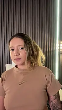 MiaPetit_: απευθείας συνομιλία ΧΧΧ