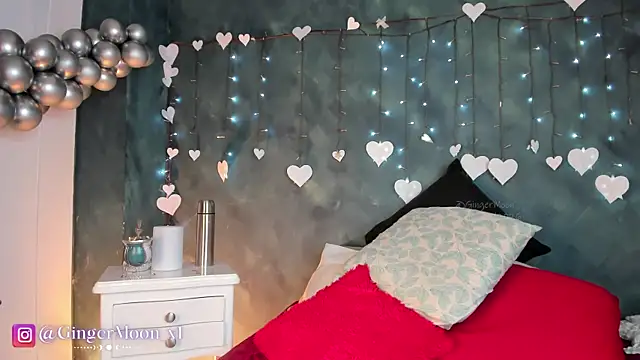 GingerMoon_ élő XXX-chatje