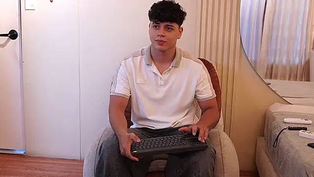 Ethan_occonor: онлайн-секс-чат