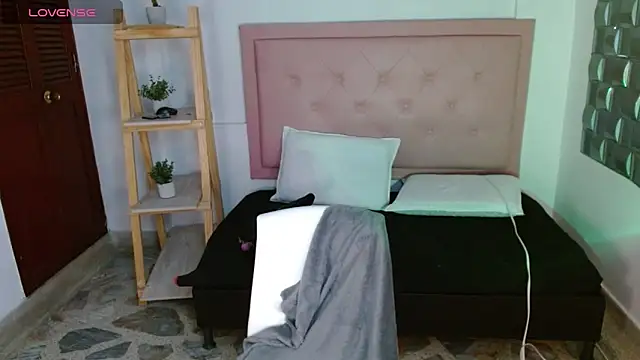 Dulce__LoveeのライブXXXチャット