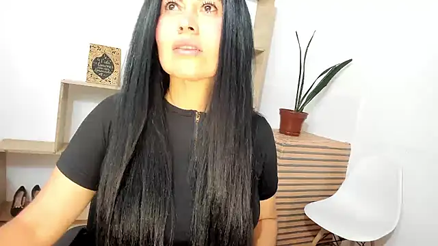 Chatroom XXX en direct de Tania_mature