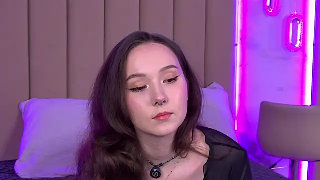 IreneRaye Adlı Modelin Canlı XXX Sohbeti