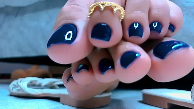 دردشة goddessfeetxx الجنسية المباشرة