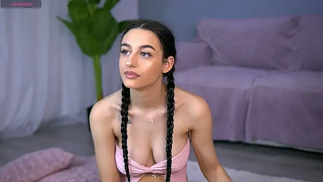 ElaraVixenのウェブカメラショー